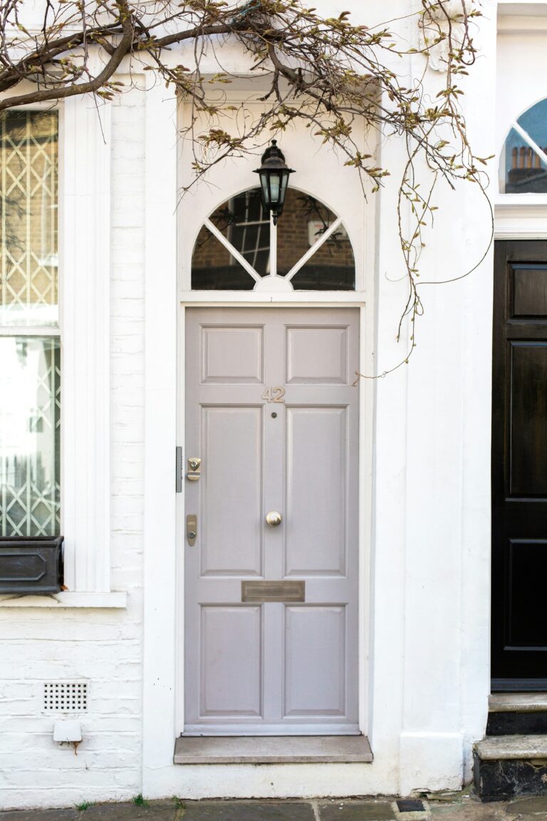 installation des portes d'entrée